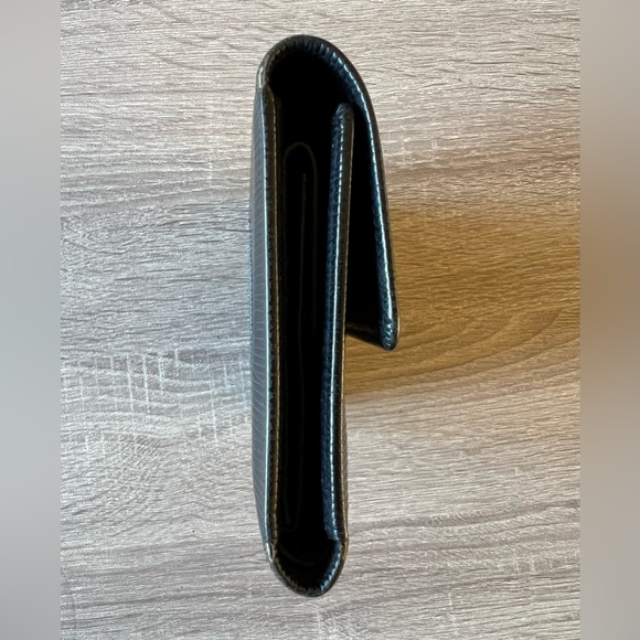 Louis Vuitton Black Epi Wallet - Picture 7 of 11
